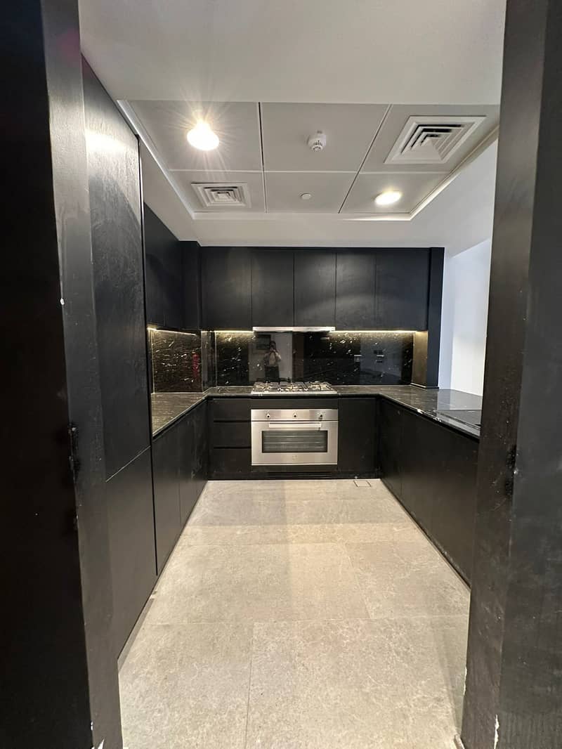 5 Kitchen. jpeg