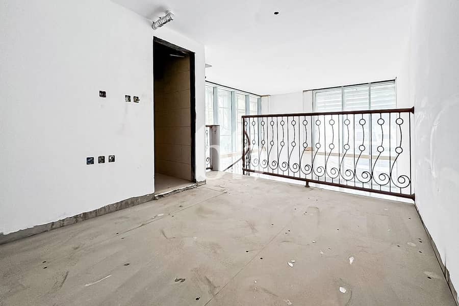 Rare Corner Duplex | Double Height Windows | Loft - Image 5