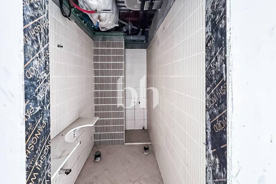 Rare Corner Duplex | Double Height Windows | Loft - Image 9