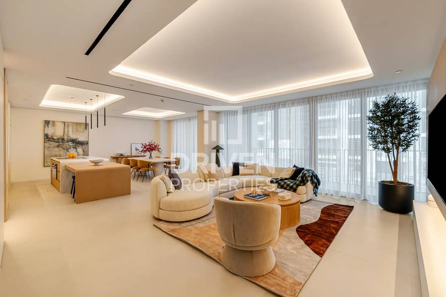 Stylish Apt | Fully Upgraded with Maids Room Stylish Apt | Fully Upgraded with Maids Room