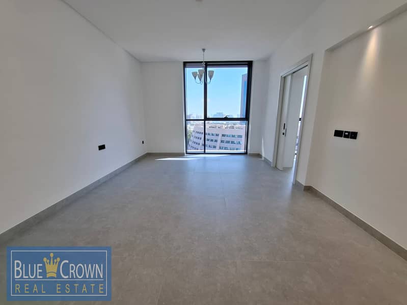 Near Metro,Mall:Europian Choice:Luxurious:Spacious:All Aminities