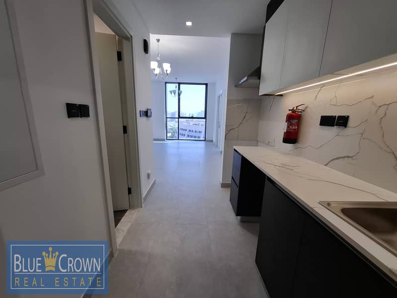 Near Metro,Mall:Europian Choice:Luxurious:Spacious:All Aminities - Image 7