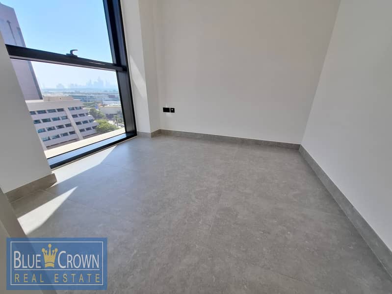 Near Metro,Mall:Europian Choice:Luxurious:Spacious:All Aminities - Image 10