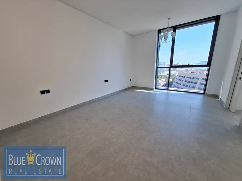 Near Metro,Mall:Europian Choice:Luxurious:Spacious:All Aminities - Image 12