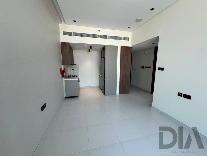 BRAND NEW LUXURY UNIT I| UNFURNISHED I| - Image 2