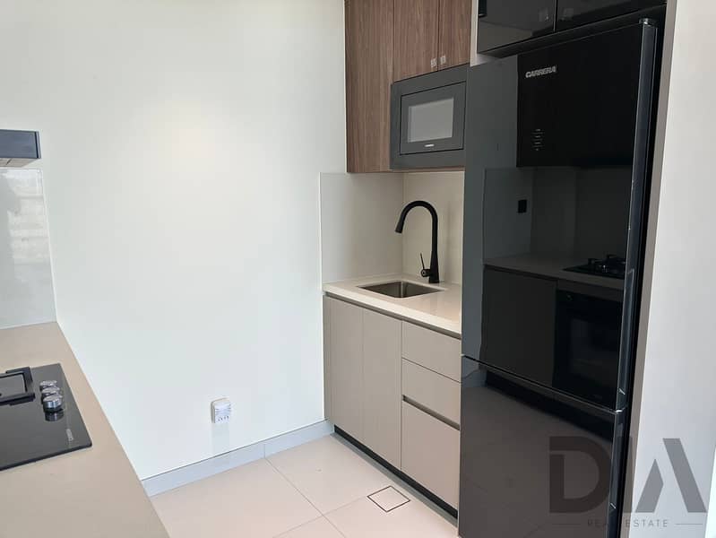 BRAND NEW LUXURY UNIT I| UNFURNISHED I| - Image 9