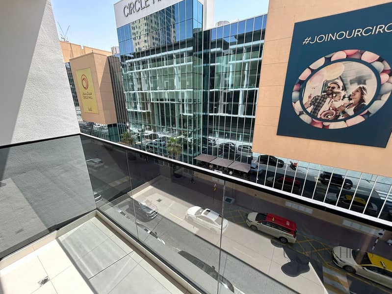 Spacious 1 Bedroom + Study | Two Full Bathrooms | Prime Circle Mall Location | H3 by Aurora - Image 3