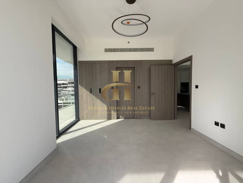 Spacious Layout | Pool View | Best Price - Image 15