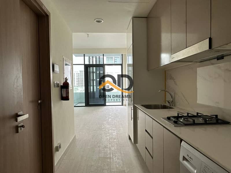 Studio For Rent // Spacious Layout // Chiller Free