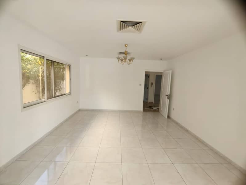 In AL MANARA DUBAI ADJACENT TO SHEIKH ZAID ROAD A Nice INDEPENDENT 5 BEDROOMS with 2 HALL VILLA available for RENT