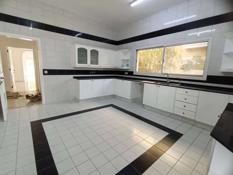 In AL MANARA DUBAI ADJACENT TO SHEIKH ZAID ROAD A Nice INDEPENDENT 5 BEDROOMS with 2 HALL VILLA available for RENT - Image 6