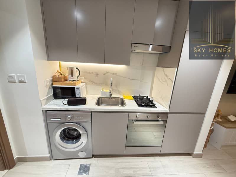 Hot offer Huge Size Brand New Studio Apartment Available Fully Furnished Full Burj View Rent 65k - Image 10