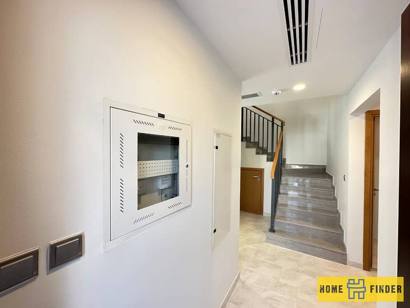 CORNER UNIT | READY TO MOVE-IN | CLOSE TO AMENITIES - Image 6