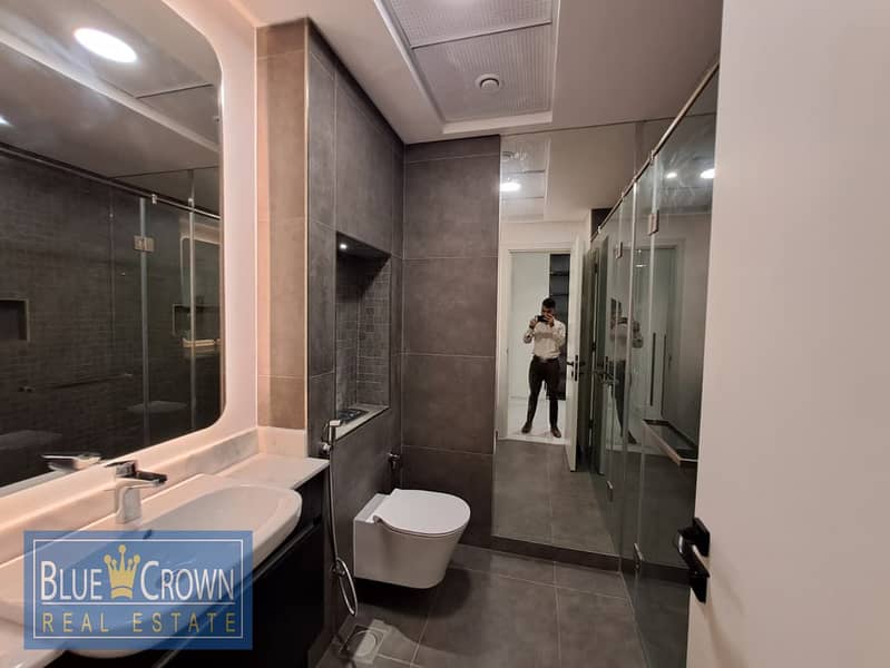 BRIGHT EUROPEAN!!SPECIOUS 1BHK WITH BALCONY NEAR METRO - Image 14