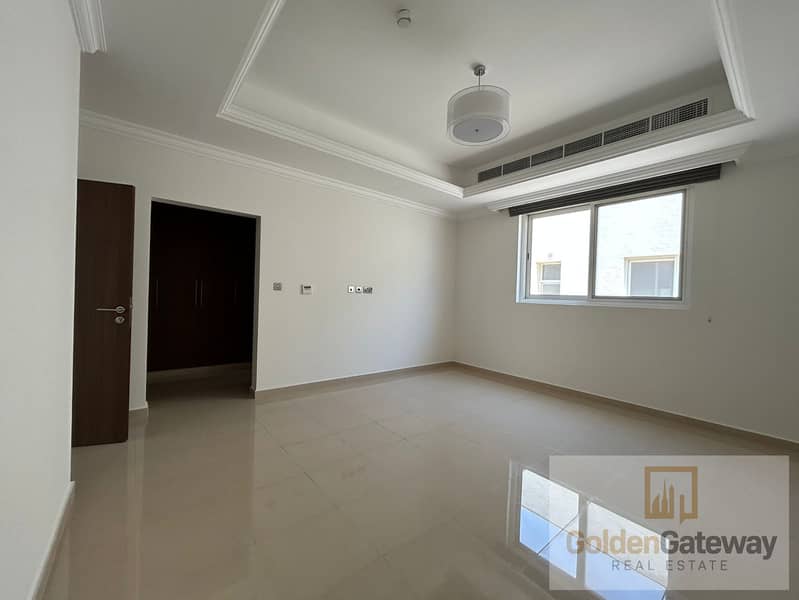 Elegant 5 BR Villa in Makeen Al Furjan Villa