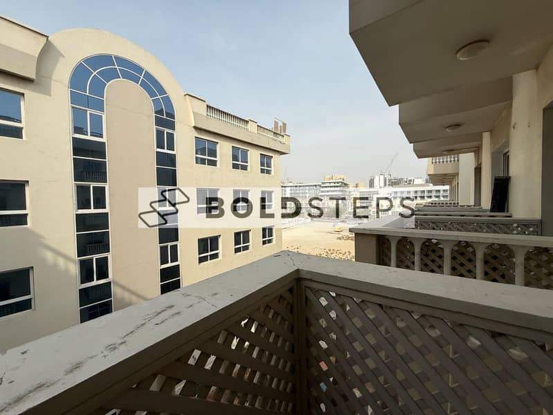 Huge Layout | Furnished | Vacant - Image 8