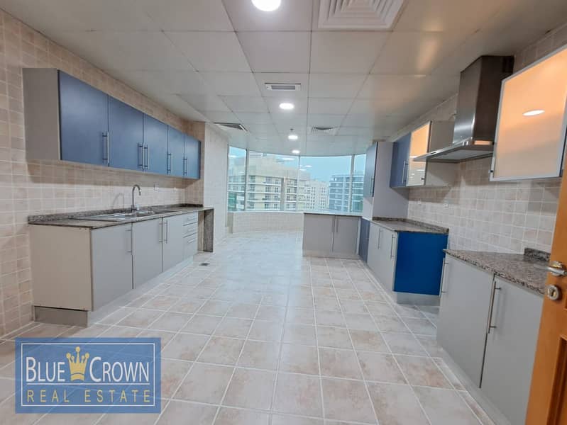 DAZZLING APARTMENT!!SPECIOUS 4BHK WITH MAIDS ROOM