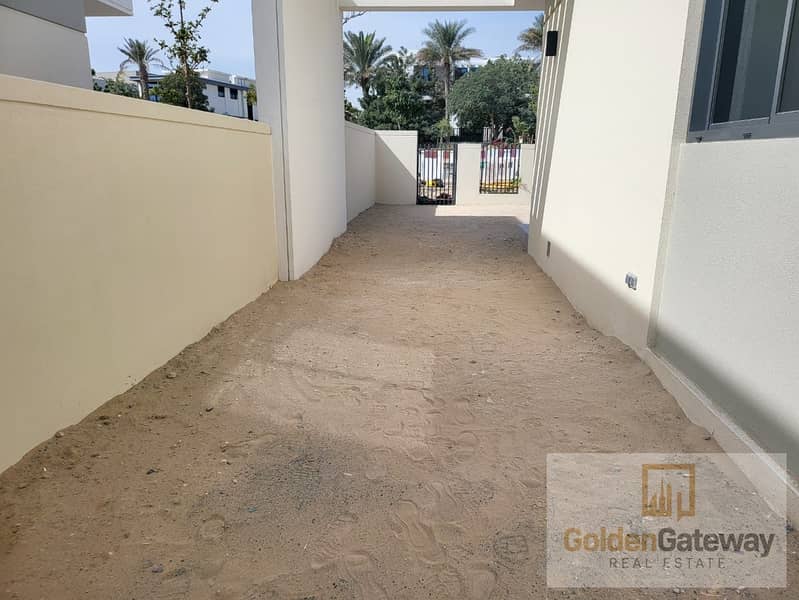 4 BR | Single row | Near Amenities