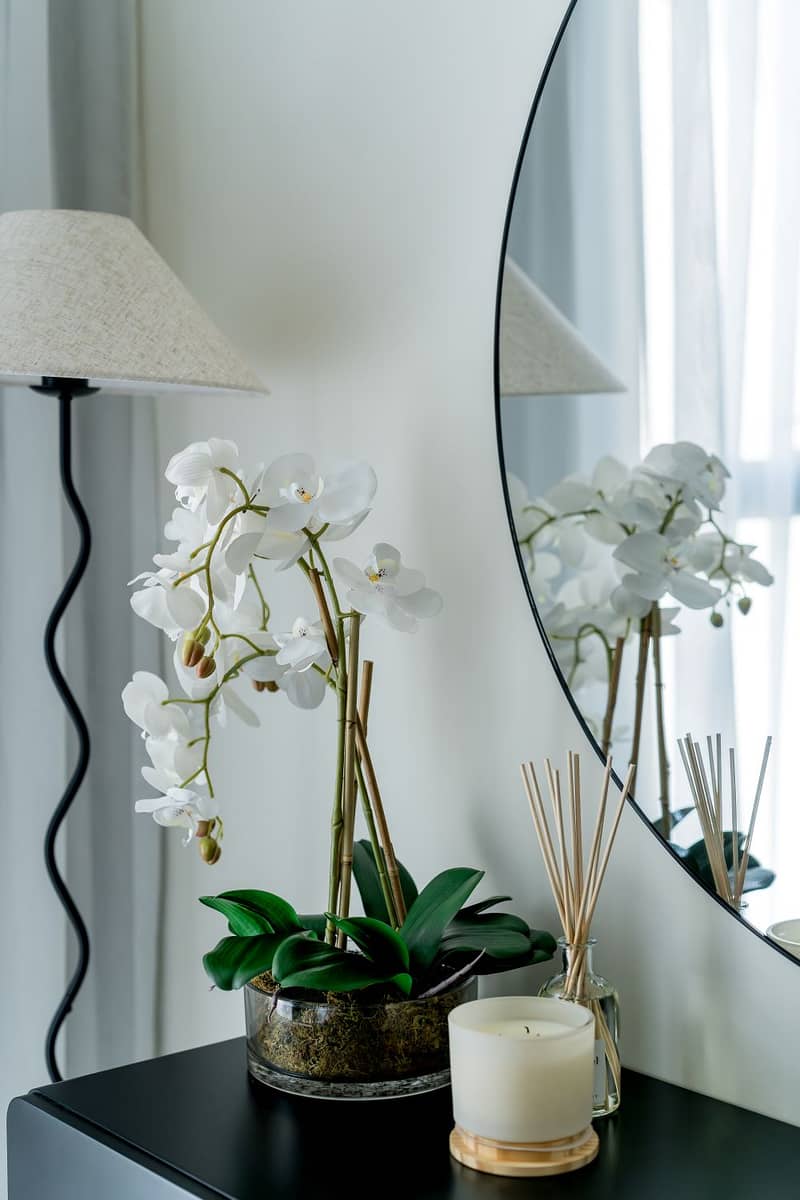 9 details vases. jpg