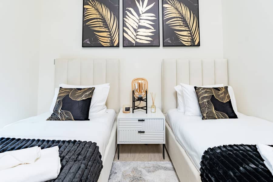 26 twinbed1. jpg