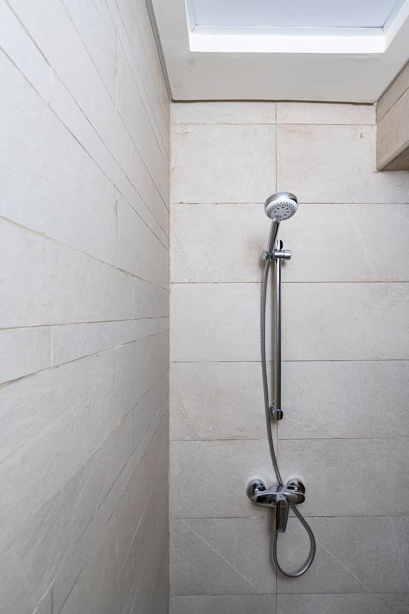 31 shower. jpg