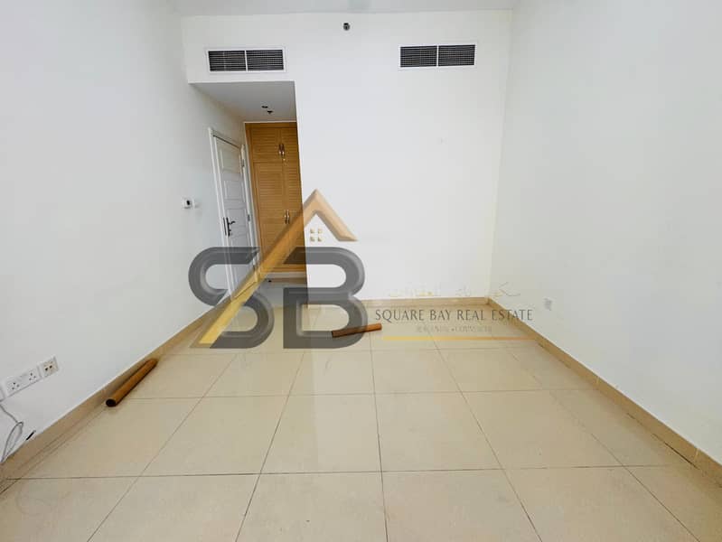 Superior and Spacious 3BR Apartment with Maids Room near Jaddaf Metro Station - Image 20