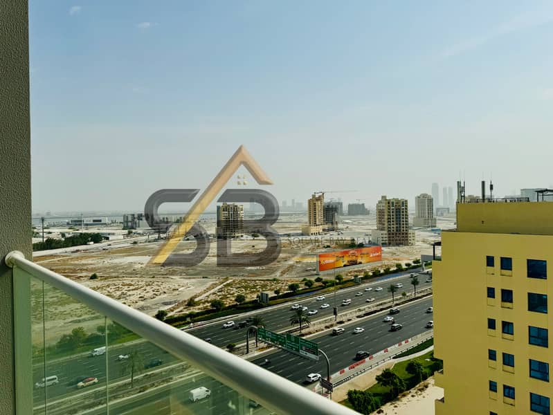 Lavish Apartment with Offer Price and Walkable to Jaddaf Metro - Image 9