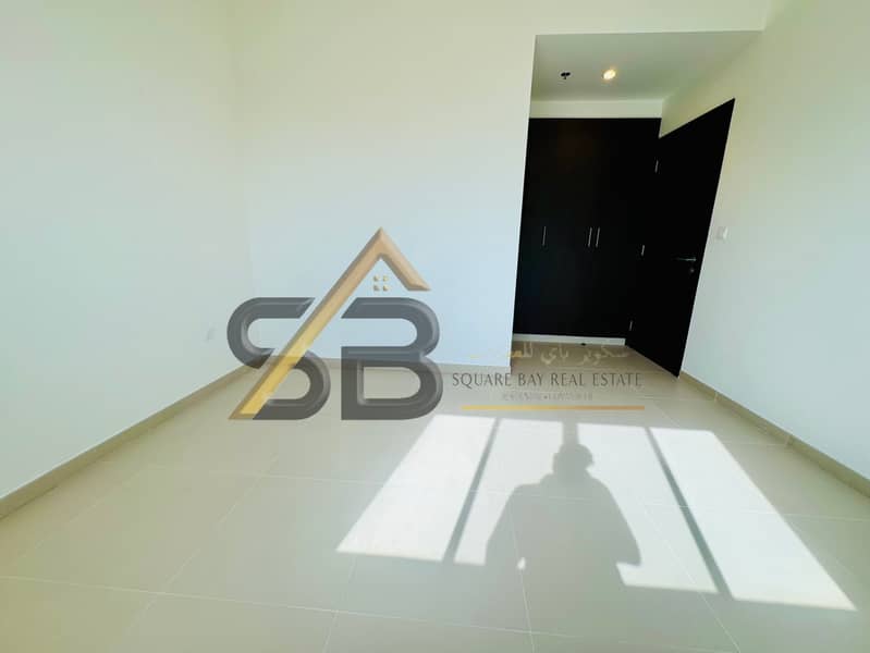 Lavish Apartment with Offer Price and Walkable to Jaddaf Metro - Image 10