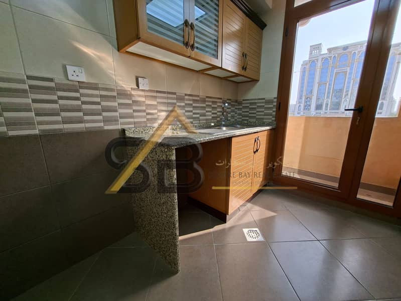 Spacious 2BHK | High Floor | Near To Metro Station - Image 12