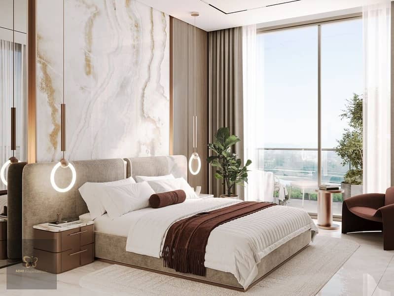 Prime Waterfront Address with High ROI - Image 10