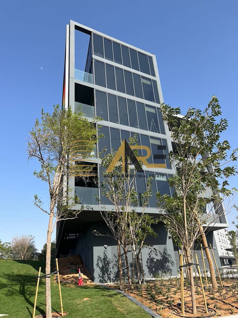 Premium 3BHK Corner Apartment with Big Balcony, gym ,pool and parking The Gate, Aljada