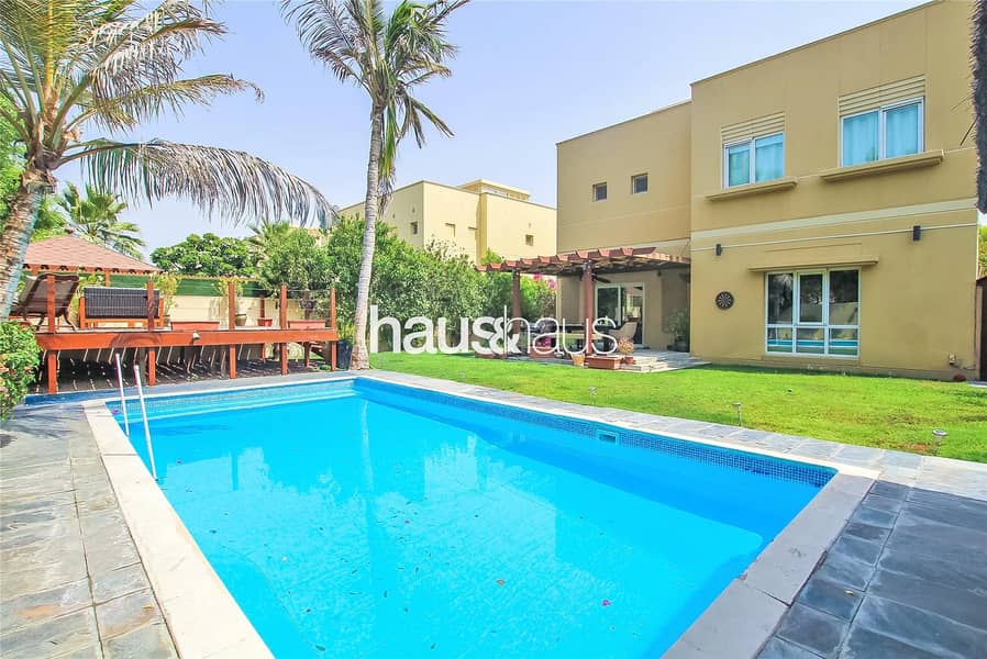 Upgraded | Private Pool | Beautiful Landscaping Upgraded | Private Pool | Beautiful Landscaping