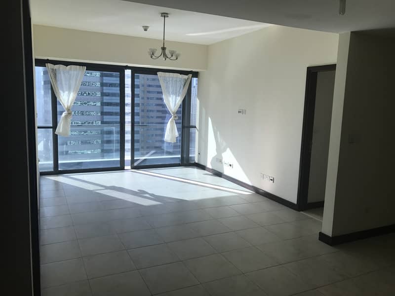 位于朱美拉湖塔 (JLT)，JLT V区，金冠景观公寓1号 2 卧室的公寓 73000 AED - 4342430