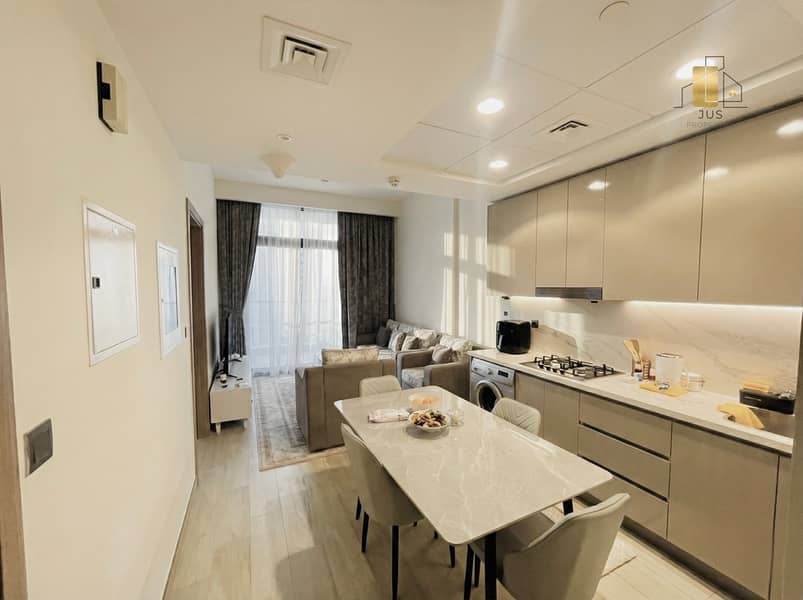 SUNLIGHT & POOLS COMMUNITY VIEW - 2 BATHROOMS - CHILLER FREE - READY TO MOVE