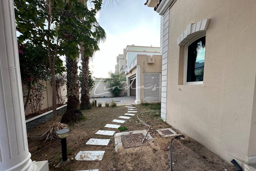 Stunning Villa | Close to Beach | Shared Pool Gym - Image 8