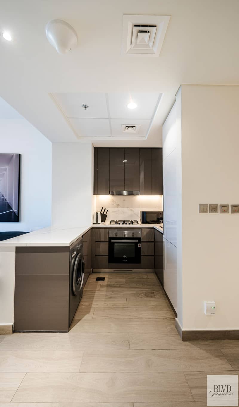 Fully Furnished | Modern 1BR | Ready to Move