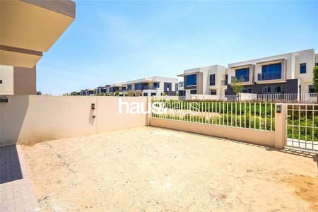 Garden Backing | Great Location | Type 2M Garden Backing | Great Location | Type 2M