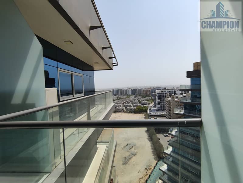 ICONIC BUILDING - ROUND ABOUT VIEWS - GOOD ROI % - NEAR TO UNION PARK