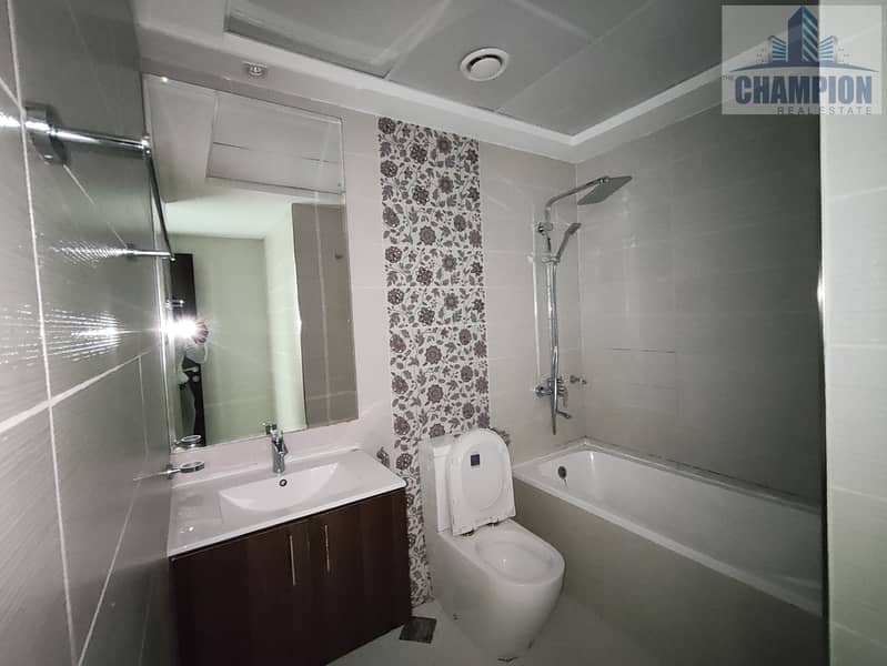 ICONIC BUILDING - ROUND ABOUT VIEWS - GOOD ROI % - NEAR TO UNION PARK - Image 7