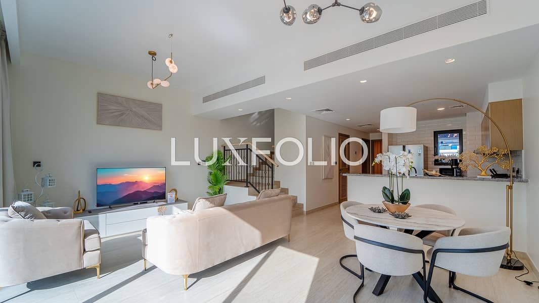 Stylish 4 Bed Home with Garden in DAMAC Lagoons