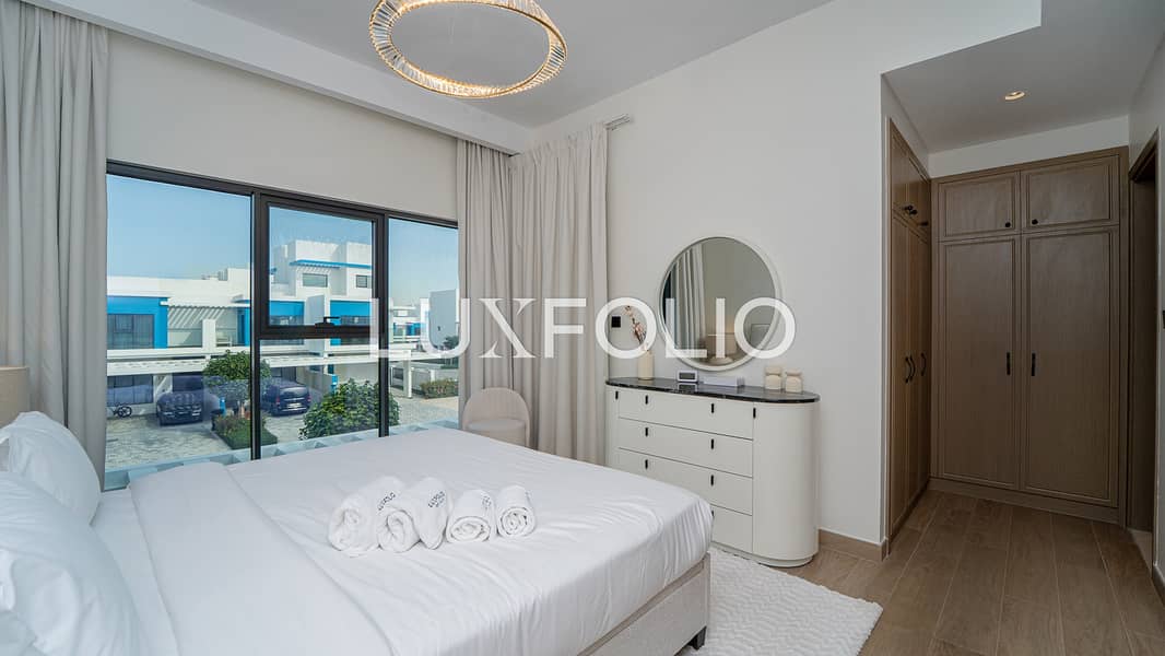Stylish 4 Bed Home with Garden in DAMAC Lagoons - Image 10