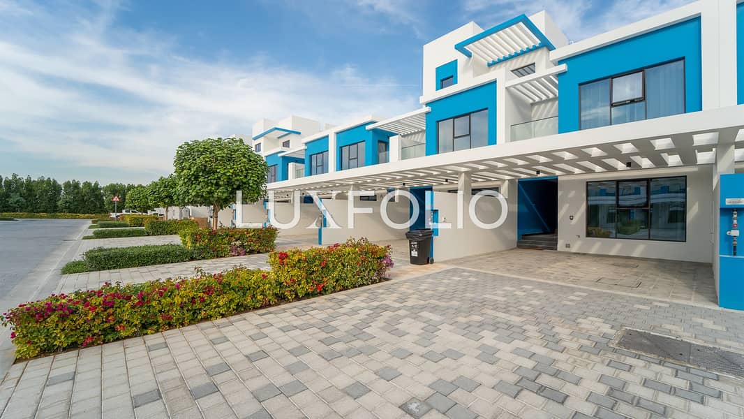 Stylish 4 Bed Home with Garden in DAMAC Lagoons - Image 30