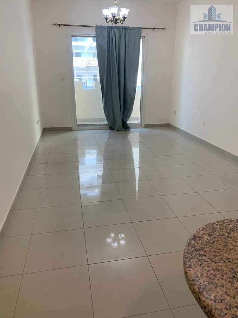 Vibrant & Spacious | Big Layout | Open View | Low Floor | COMING METRO DEMANDED AREA | Near to Vacate