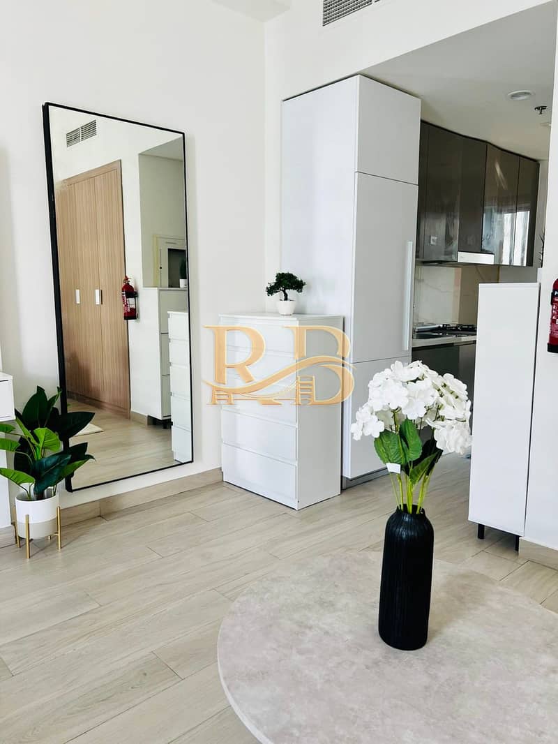 Premium Furnished Studio || Spacious Size || Burj View || Ready to Move