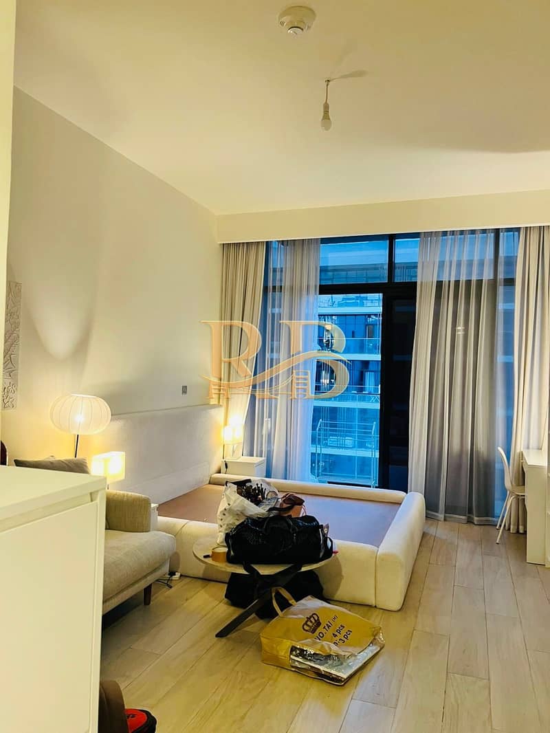 Premium Furnished Studio || Spacious Size || Burj View || Ready to Move