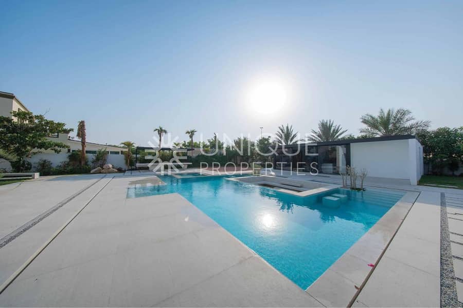 Photo inspiration: Picture Idea: Elegant Villa Luxury Living Expanded Layout