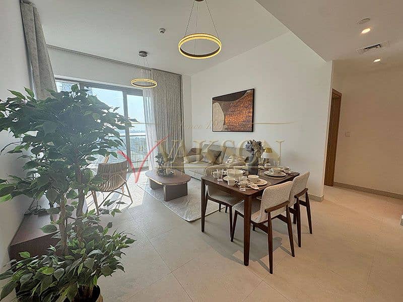 Brand New | Furnished | Sea & Burj Khalifa View | Bur Dubai - Image 2