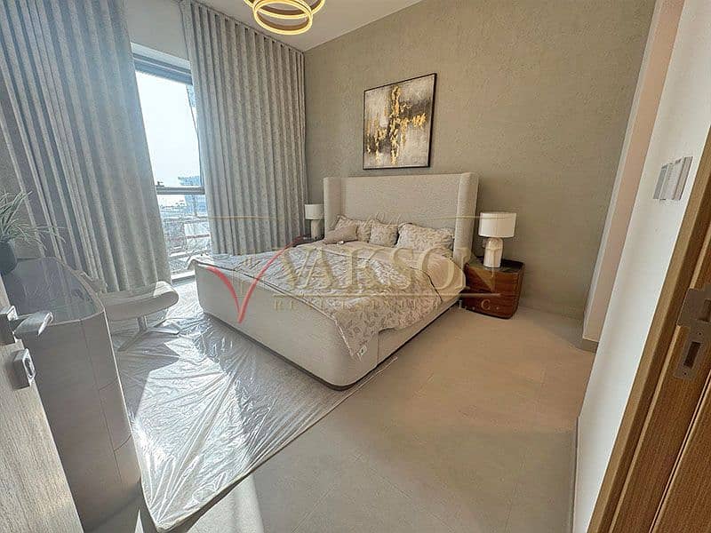 Brand New | Furnished | Sea & Burj Khalifa View | Bur Dubai - Image 11