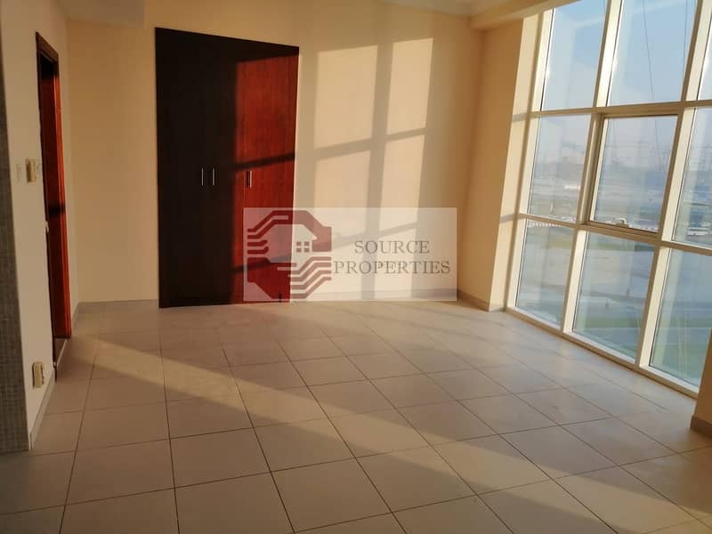 UNFURNISHED| LOW FLOOR| MULTIPLE CHEQUES|CANAL VIEW