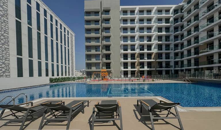 22 laya heights pool . png